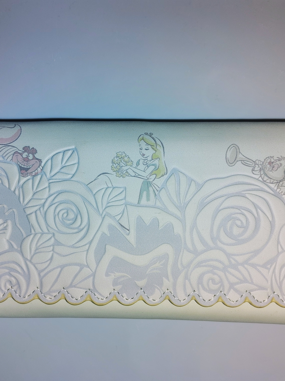 Loungefly Alice in Wonderland Floral Embossed Wallet - White
